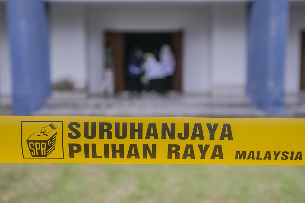 Walaupun bilangan mereka, bolehkah rakyat India Malaysia menjadi undi ayunan yang menentukan PRU16? — Gambar fail oleh Hari Anggara