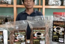 Kempen pilihan raya menghasilkan perniagaan yang rancak untuk pembuat kopi Johor